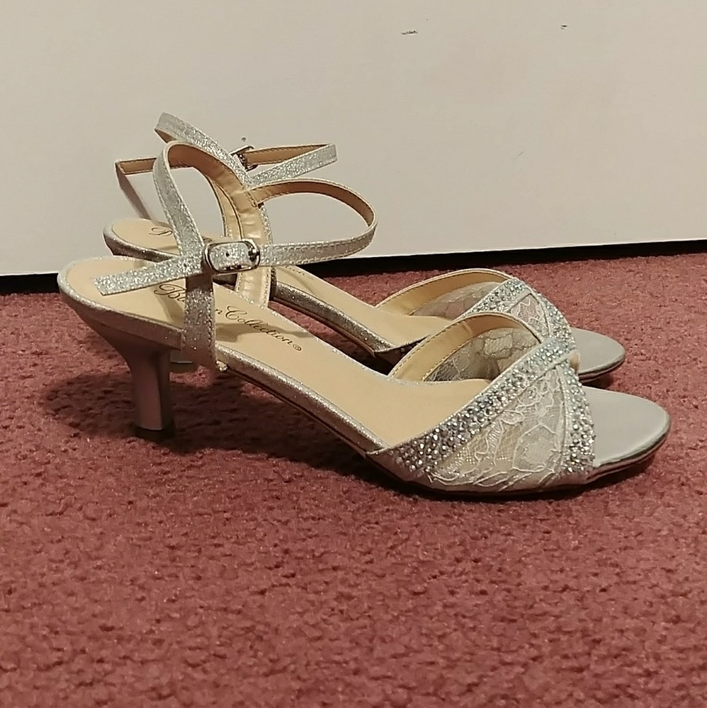 Heals - Picture 2 of 2